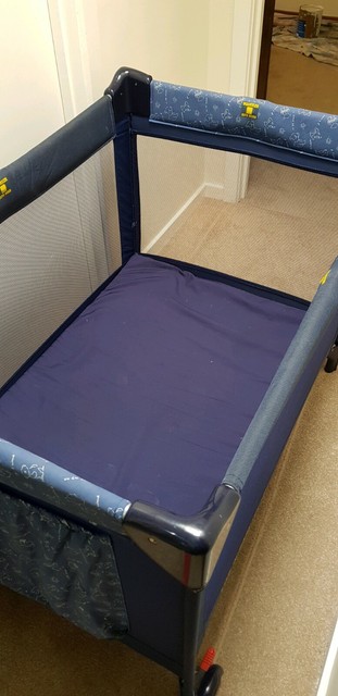 lite n easy portacot